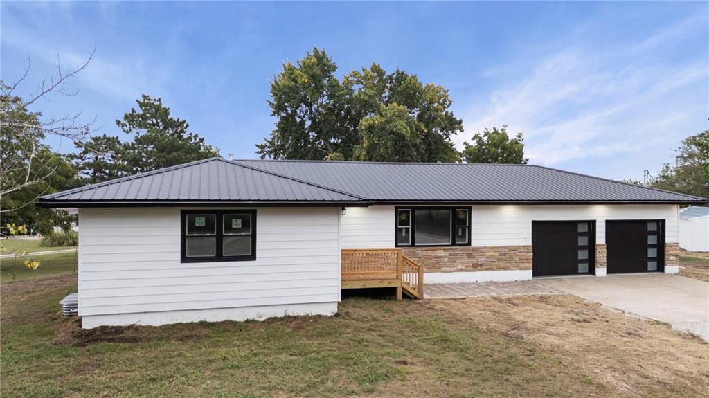 Listing Photo MLS #HMS2572700