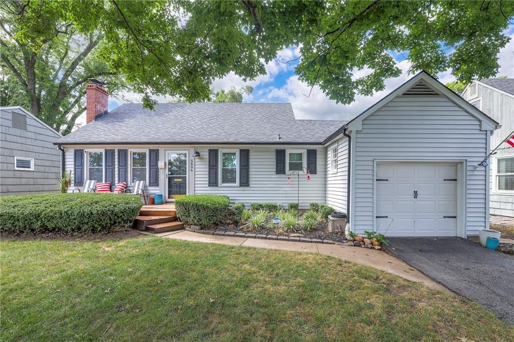 Listing Photo MLS #HMS2573762