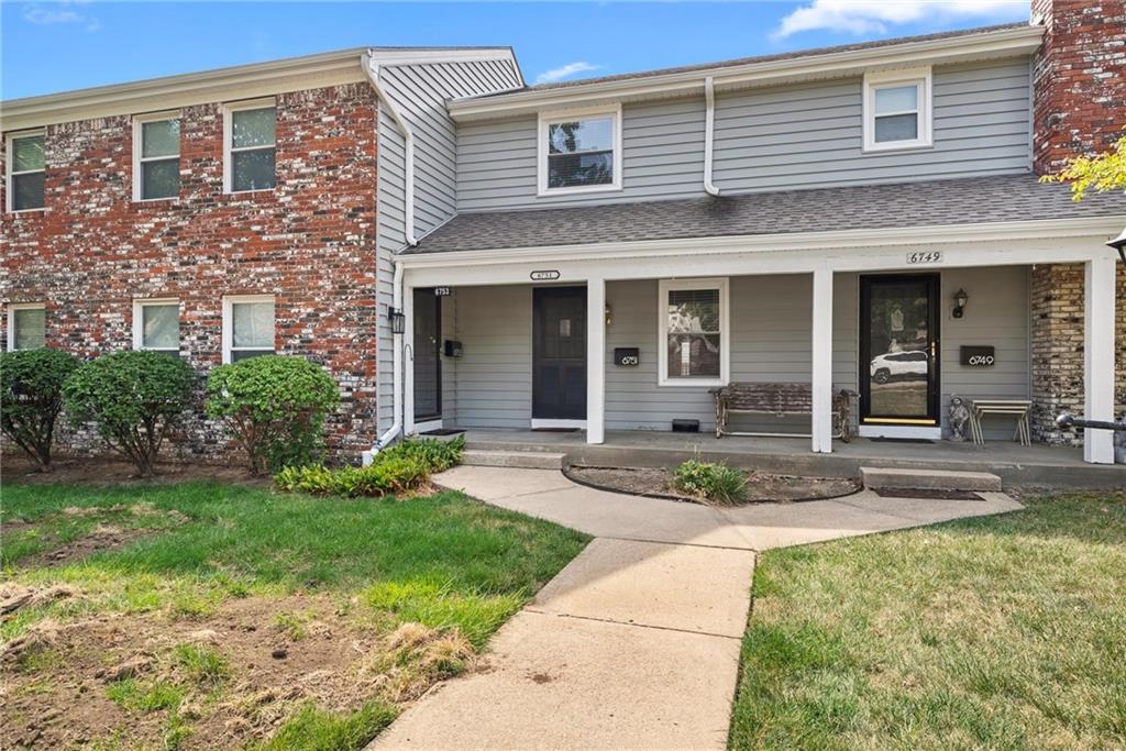 Listing Photo MLS #HMS2573945