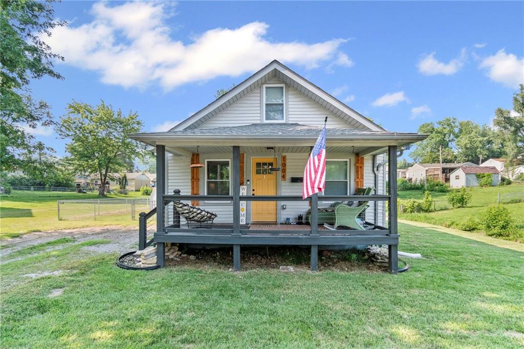 Listing Photo MLS #HMS2573946