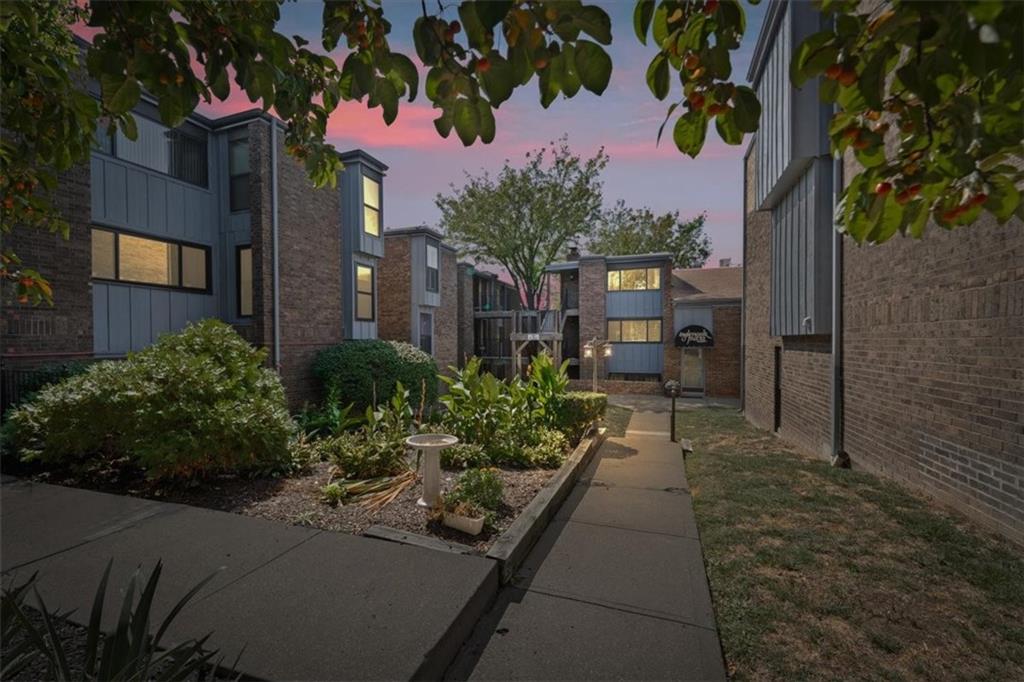 Listing Photo MLS #HMS2574091