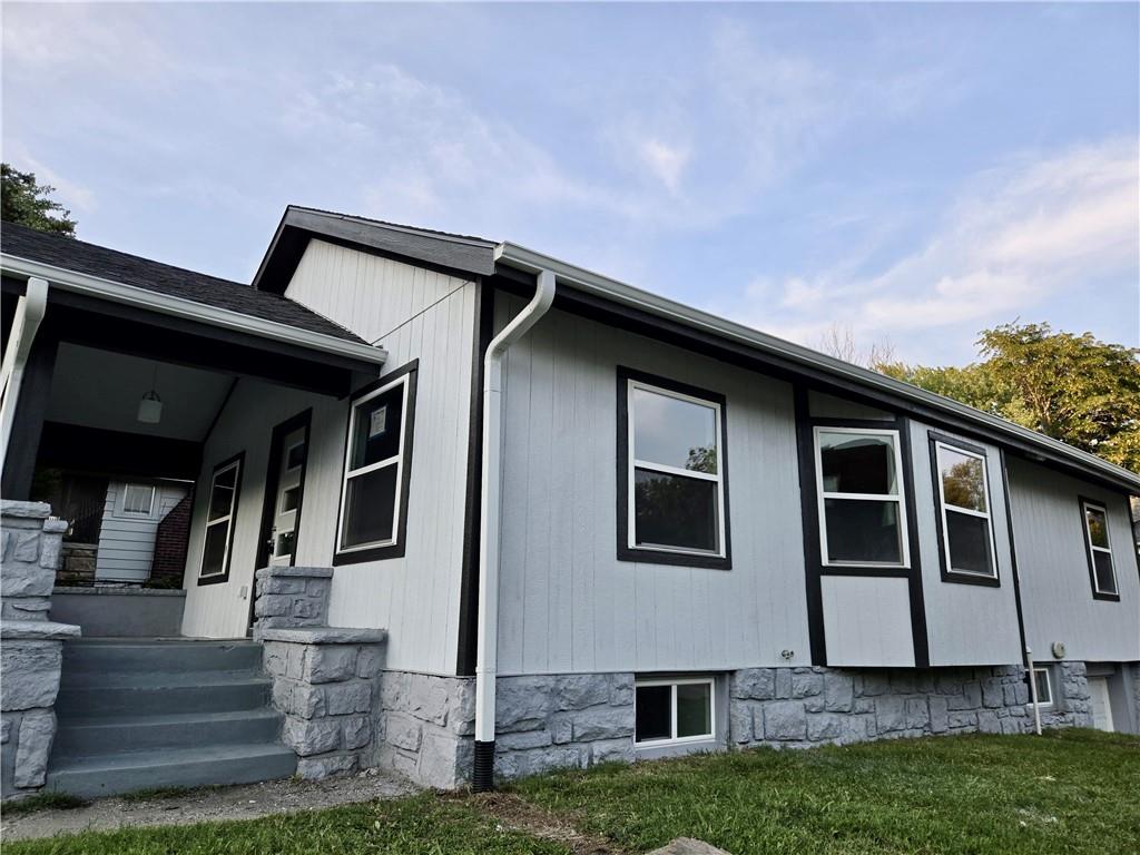Listing Photo MLS #HMS2574421