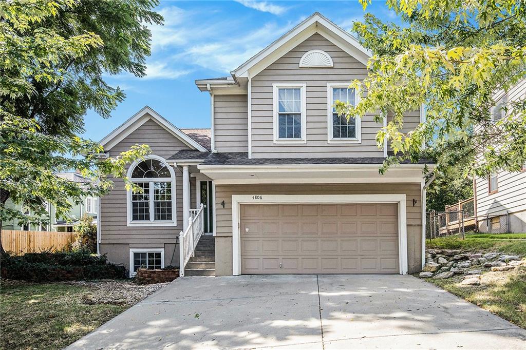 Listing Photo MLS #HMS2574451