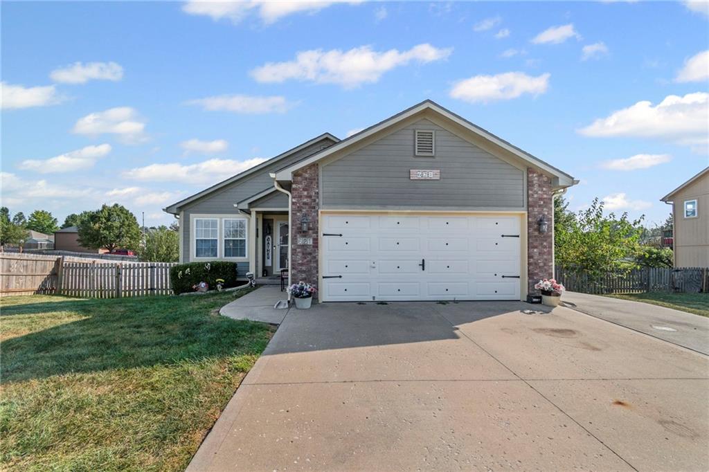 Listing Photo MLS #HMS2575074