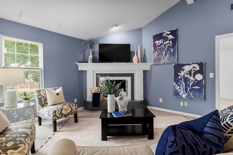 Listing Photo MLS #HMS2575198