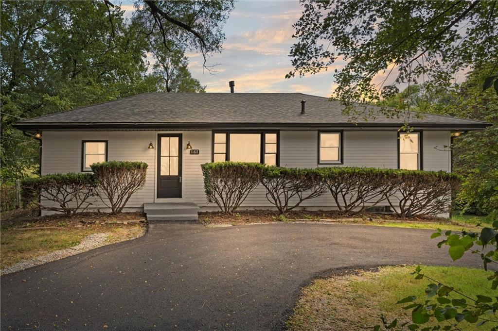 Listing Photo MLS #HMS2575230