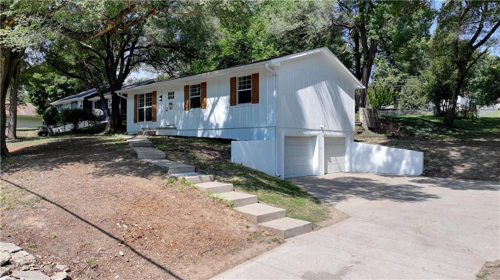 Listing Photo MLS #HMS2575305