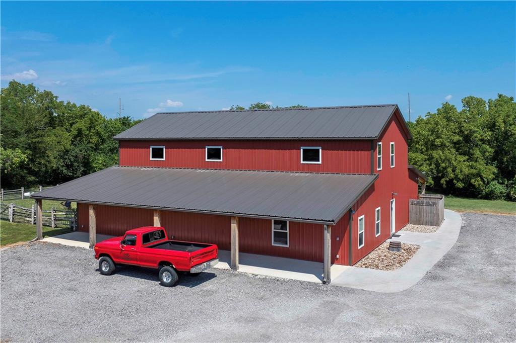 Listing Photo MLS #HMS2575347