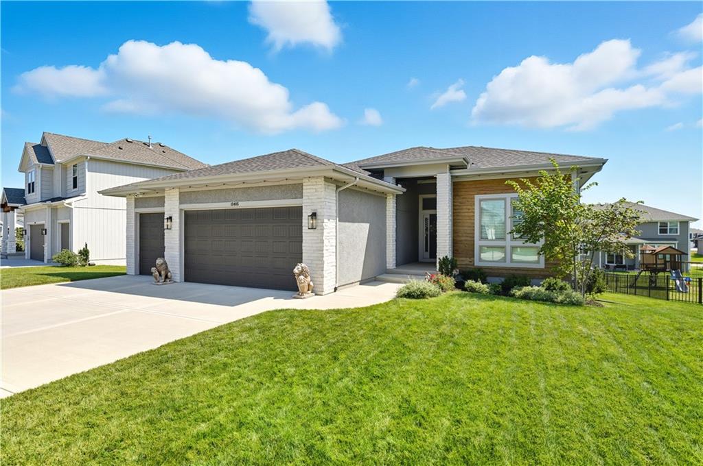 Listing Photo MLS #HMS2575527