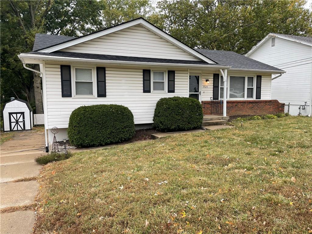 Listing Photo MLS #HMS2575979