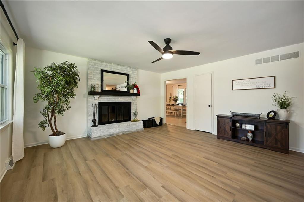 Listing Photo MLS #HMS2578032