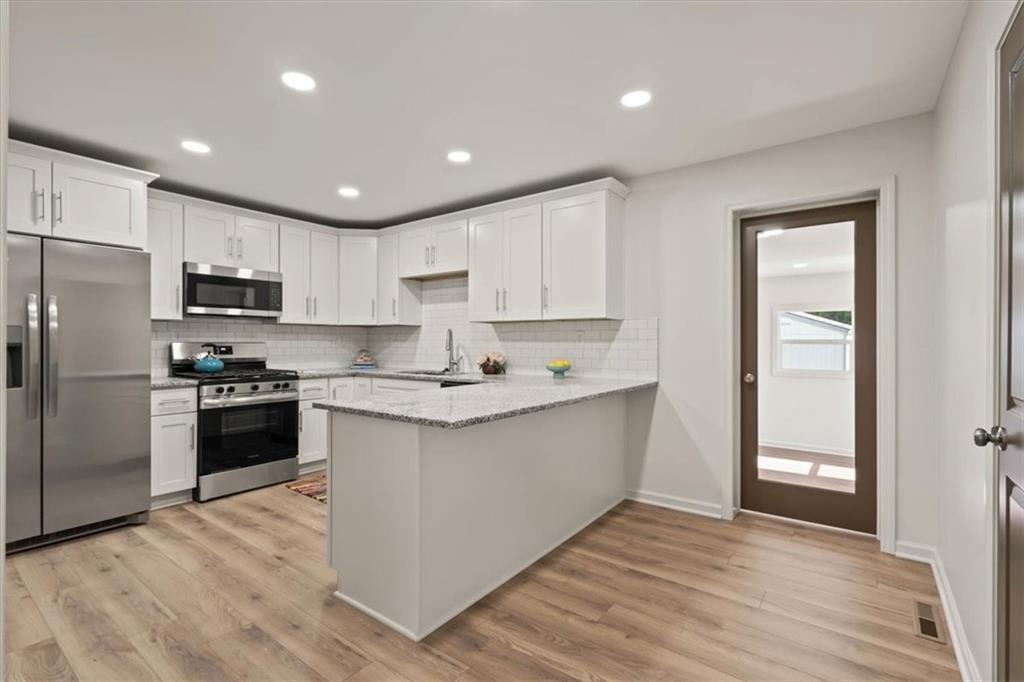 Listing Photo MLS #HMS2579181