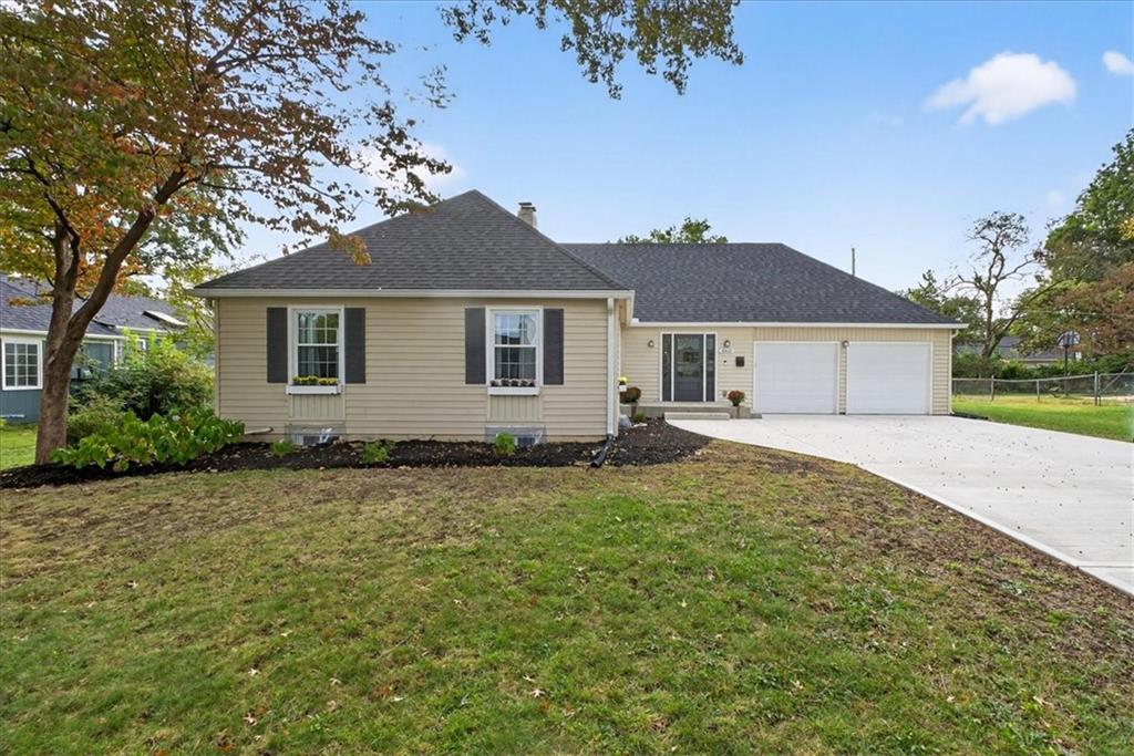 Listing Photo MLS #HMS2581041