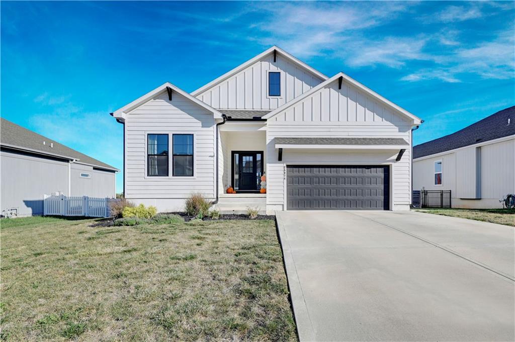 Listing Photo MLS #HMS2581551