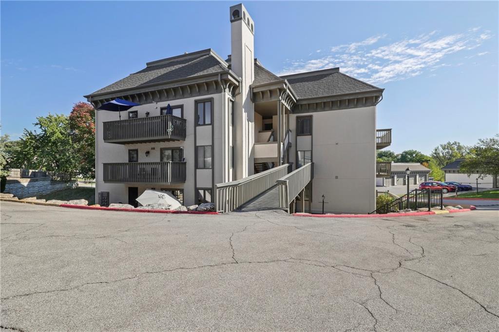 Listing Photo MLS #HMS2581706