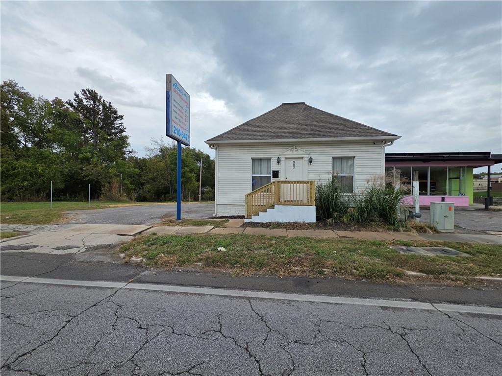 Listing Photo MLS #HMS2581783