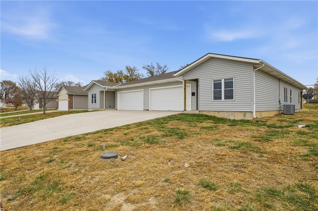 Listing Photo MLS #HMS2581936