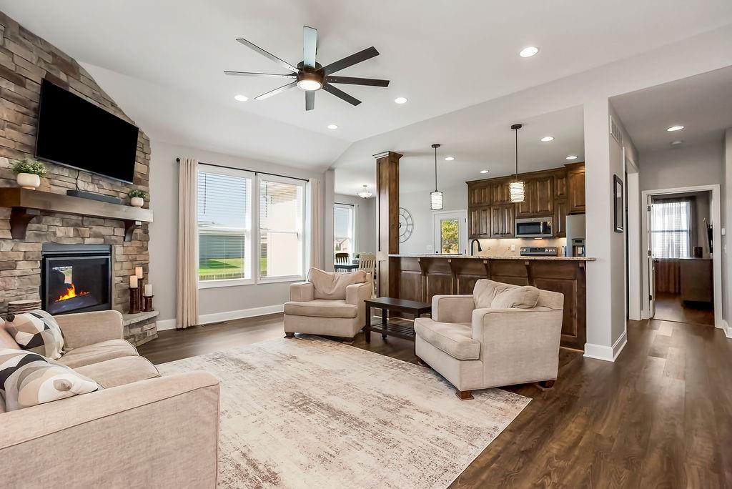 Listing Photo MLS #HMS2582727