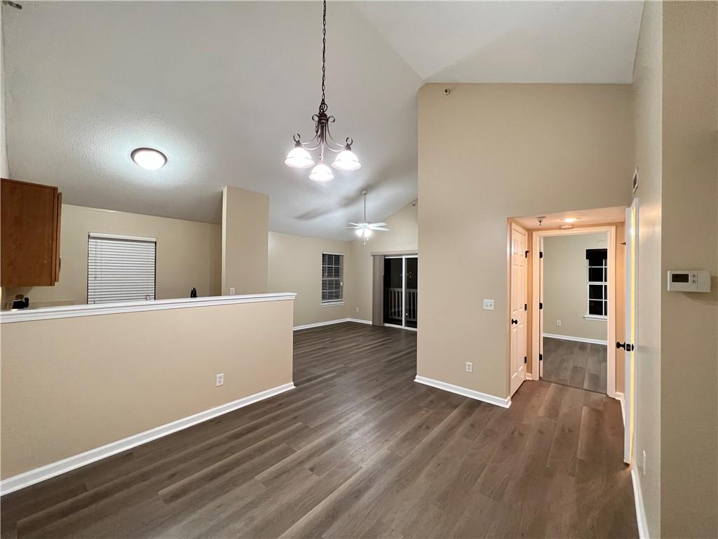 Listing Photo MLS #HMS2583328