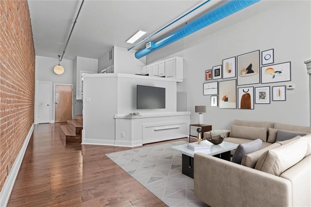 Listing Photo MLS #HMS2583546