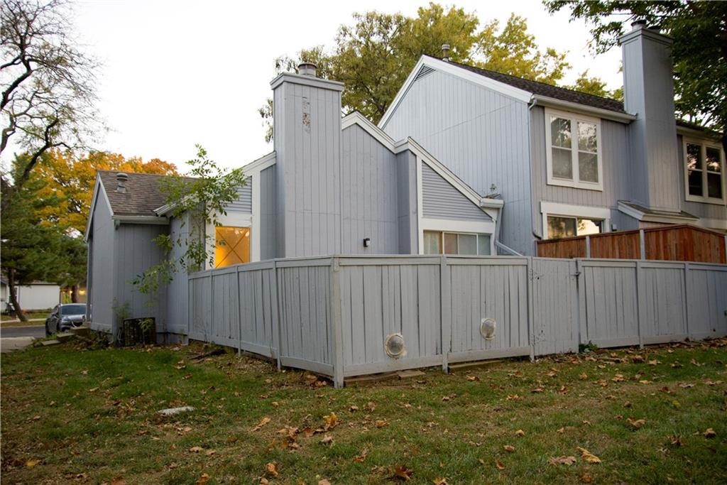 Listing Photo MLS #HMS2585048