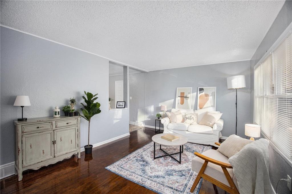 Listing Photo MLS #HMS2585373