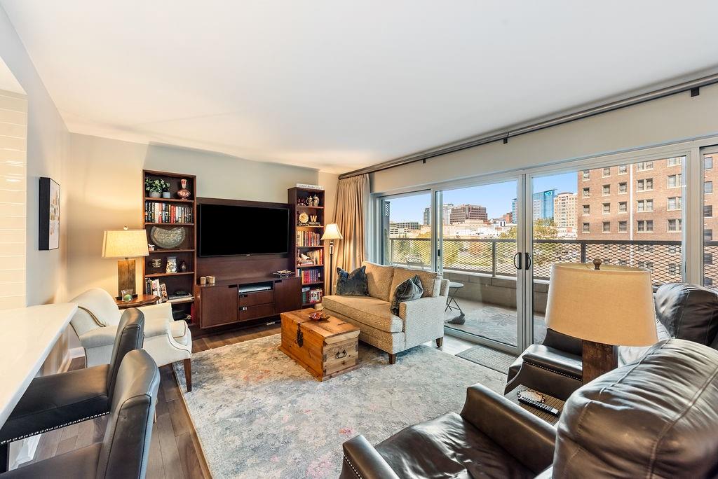 Listing Photo MLS #HMS2586541