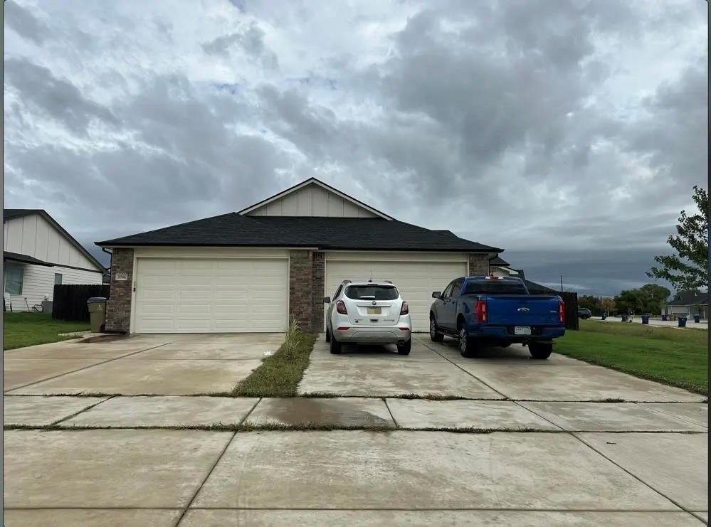 Listing Photo MLS #HMS2587938