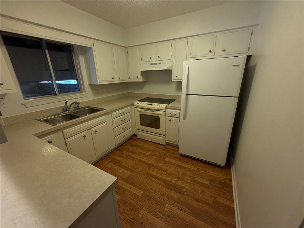 Listing Photo MLS #HMS2588837