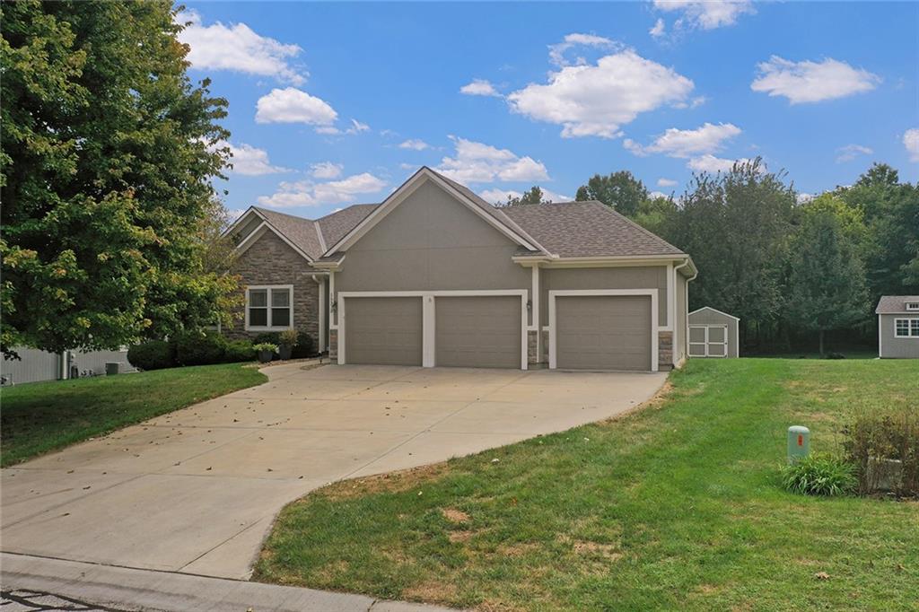 Listing Photo MLS #HMS2588917