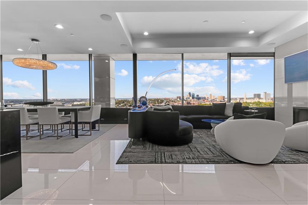 Listing Photo MLS #HMS2589928