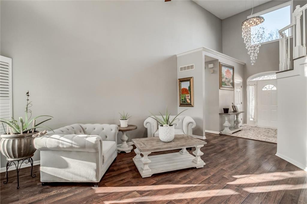 Listing Photo MLS #HMS2591376