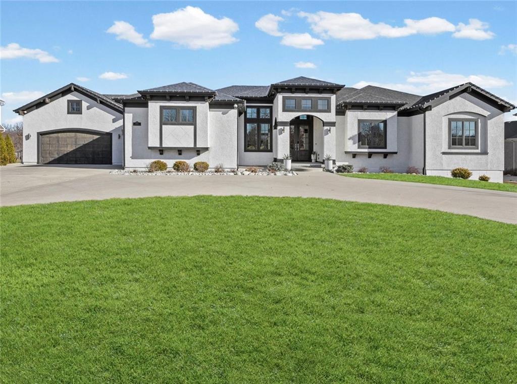 Listing Photo MLS #HMS2595393