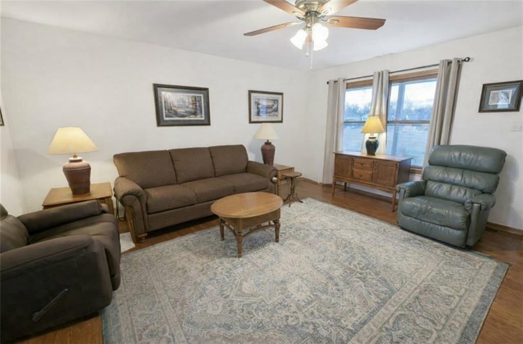 Listing Photo MLS #HMS2595817