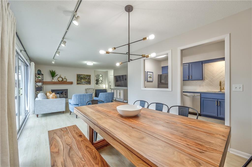 Listing Photo MLS #HMS2595851