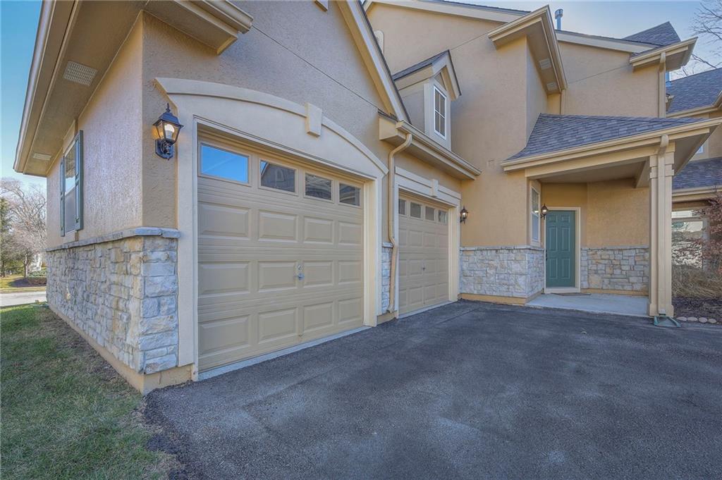 Listing Photo MLS #HMS2596552