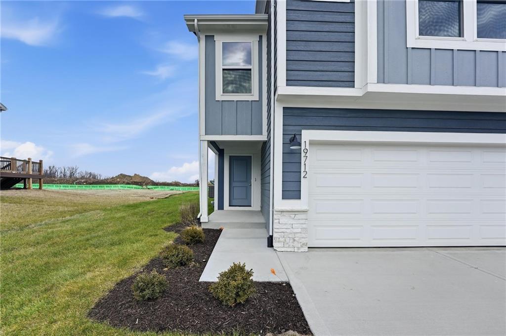 Listing Photo MLS #HMS2597624