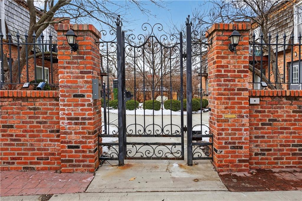 Listing Photo MLS #HMS2597853