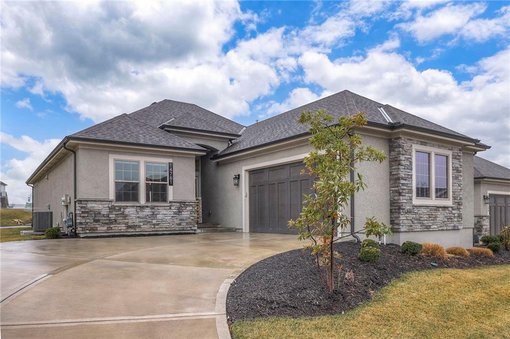 Listing Photo MLS #HMS2598407