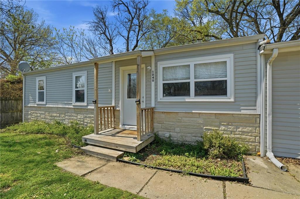 Listing Photo MLS #HMS2601428