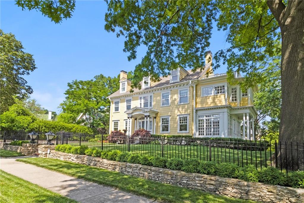 Listing Photo MLS #HMS2602045