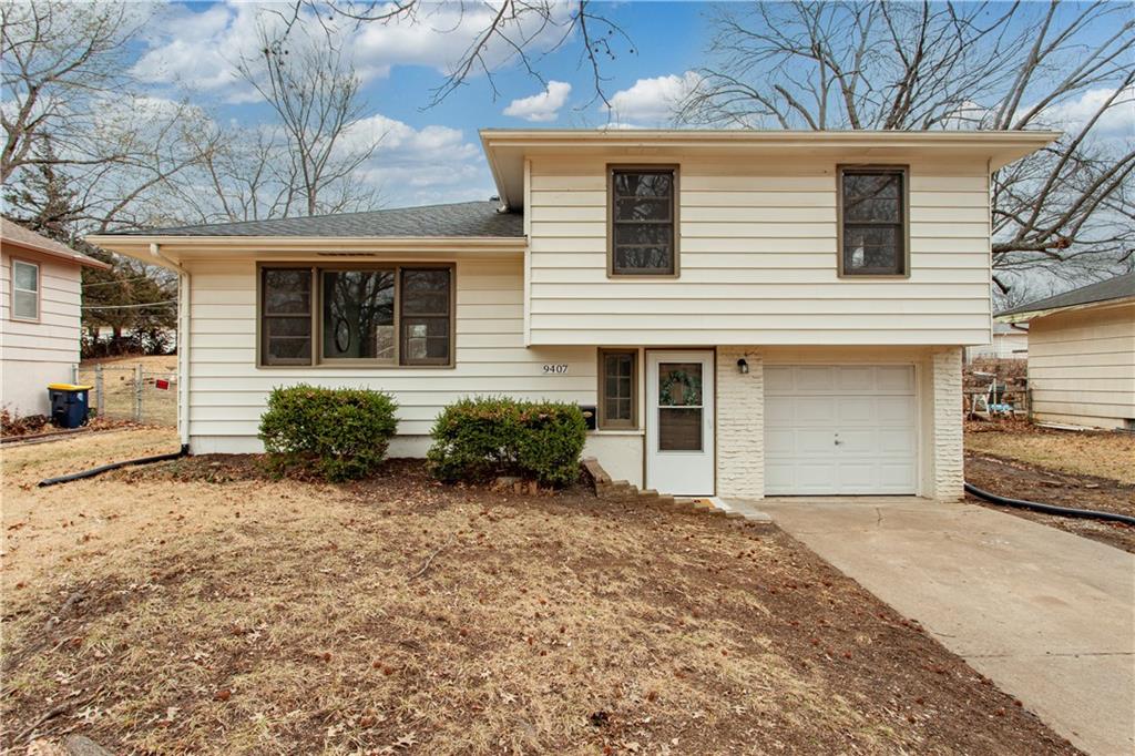 Listing Photo MLS #HMS2602203