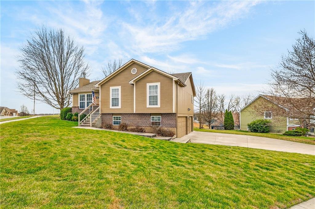 Listing Photo MLS #HMS2602260