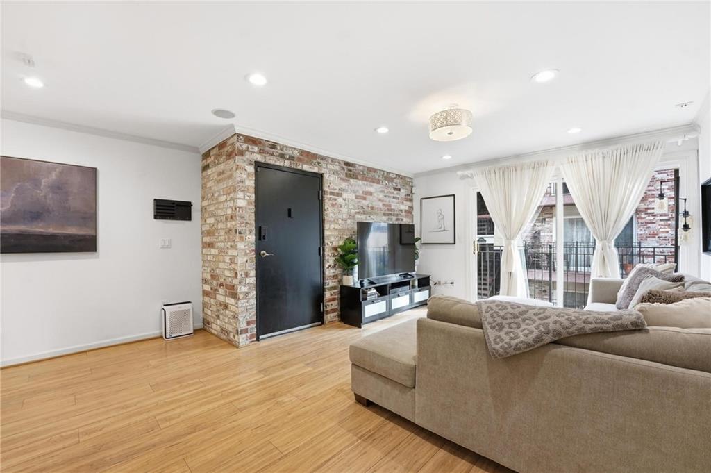 Listing Photo MLS #HMS2602414