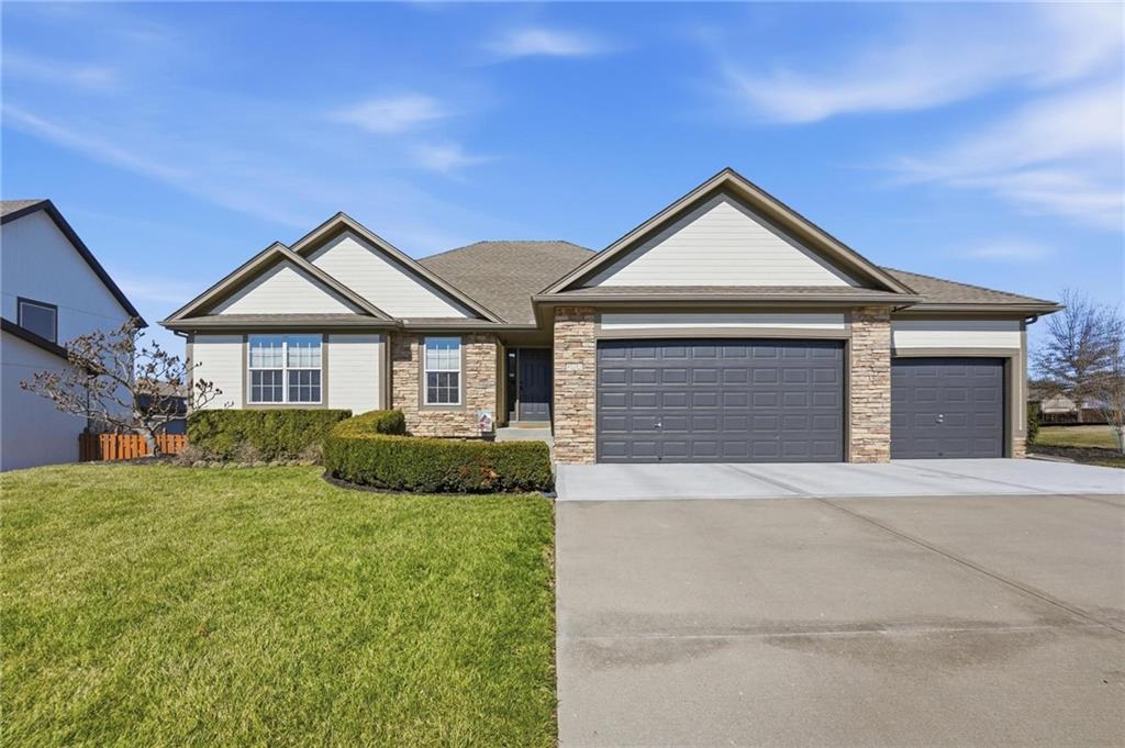 Listing Photo MLS #HMS2603240