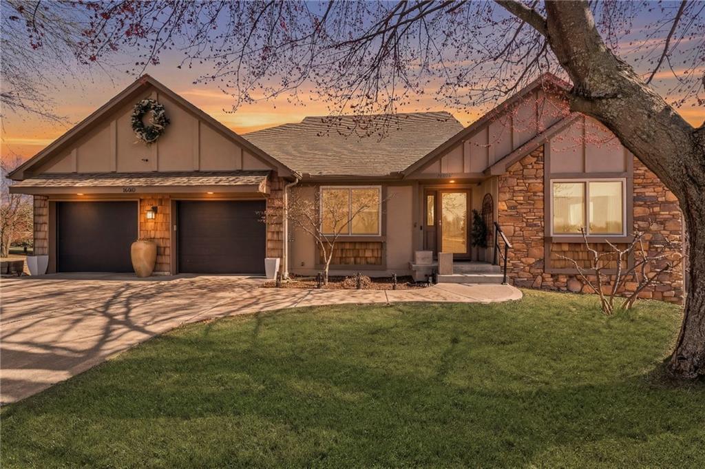 Listing Photo MLS #HMS2605116