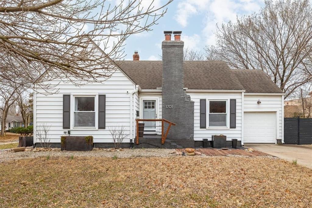 Listing Photo MLS #HMS2605574