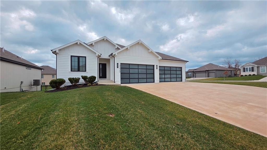 Listing Photo MLS #HMS2605876