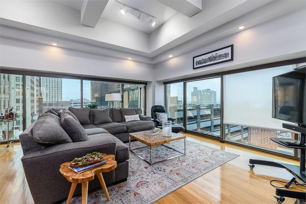 Listing Photo MLS #HMS2607418