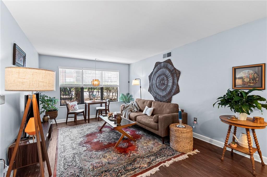 Listing Photo MLS #HMS2608631